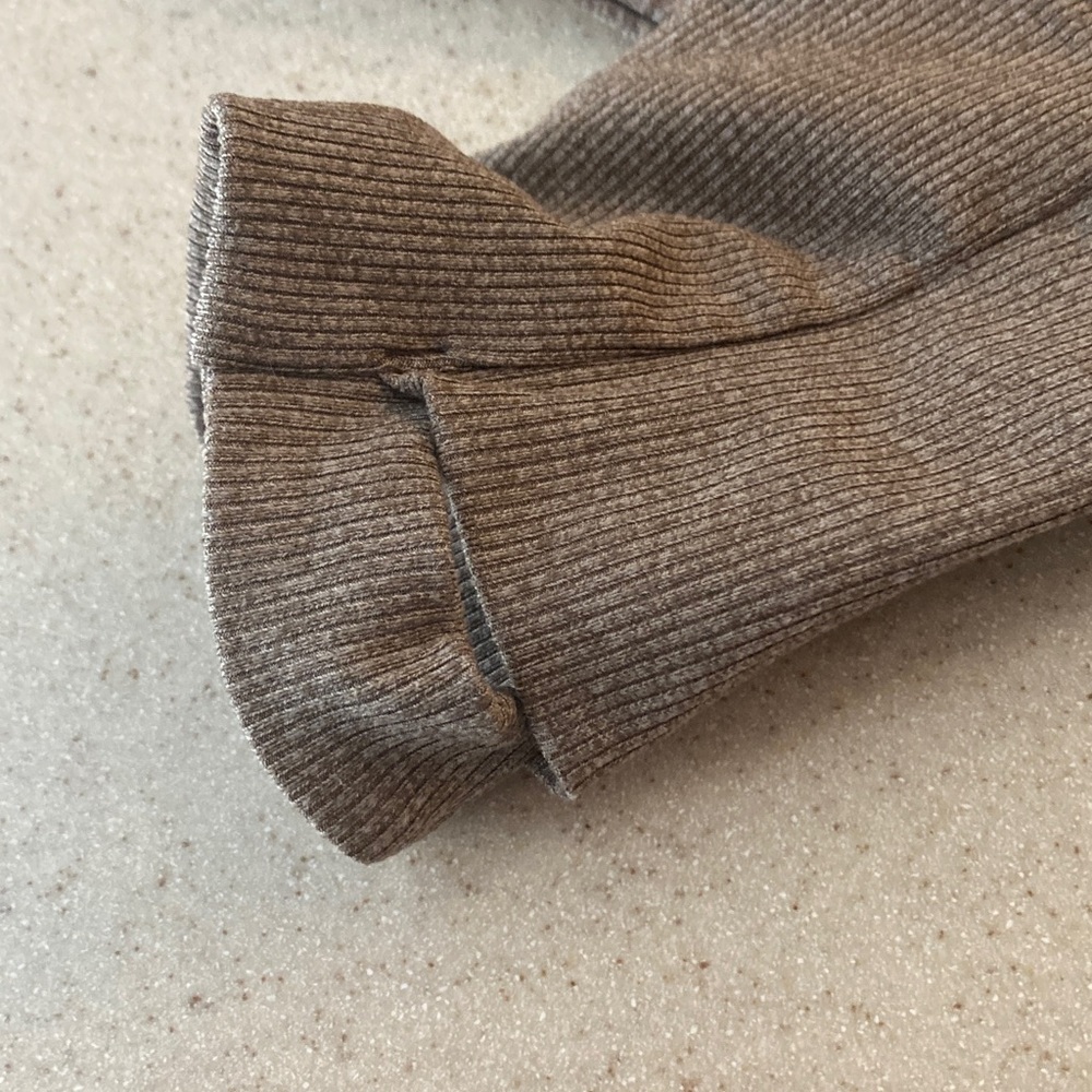 Athleta Brown Long Sleeve Shirt Activewear Women Size Medium - Picture 11 of 11